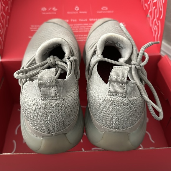 Lane Eight Lunar Gray Trainer - Picture 4 of 9